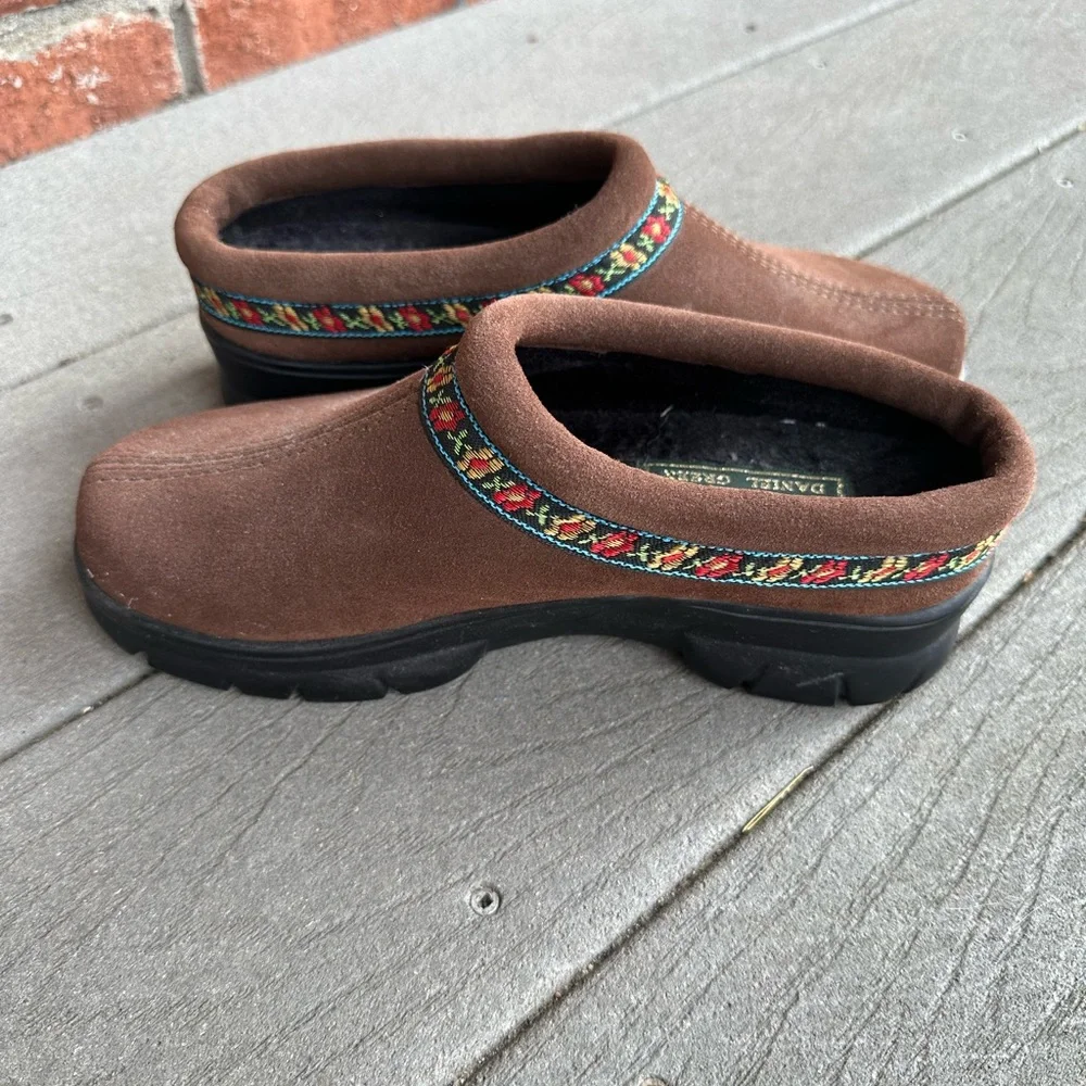 EUC Daniel Green suede clogs - Picture 2 of 8
